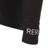 左袖口に「RERIC」のロゴ